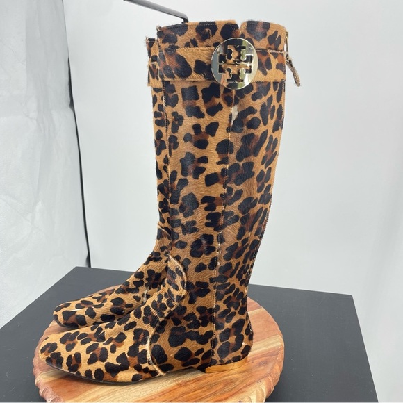 Tory Burch Calf Hair Uma Leopard Knee High Boots WOMENS Sz 8.5 Gold Logo - Picture 4 of 12